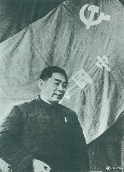 1949年3月，周恩來(lái)在中共七屆二中全會(huì)上講話。