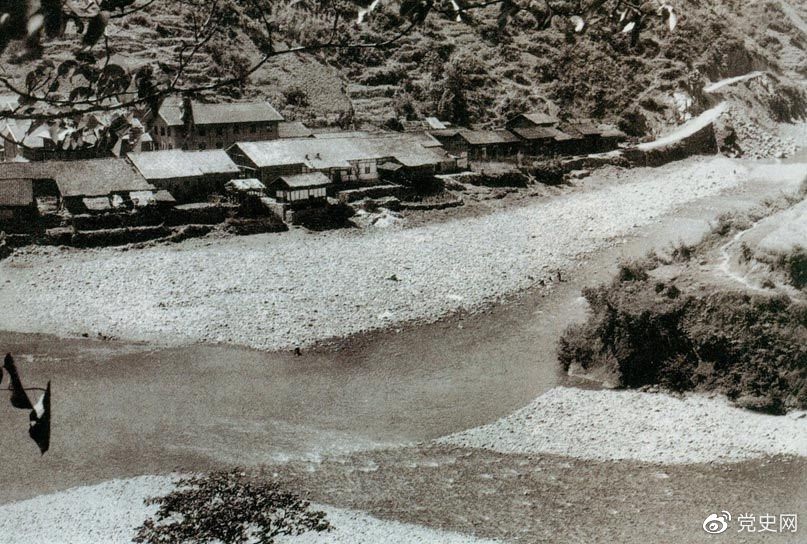 　　1935年6月26日，中共中央政治局在四川懋功兩河口召開會(huì)議。會(huì)議決定紅軍北上創(chuàng)造川陜甘根據(jù)地。圖為兩河口。